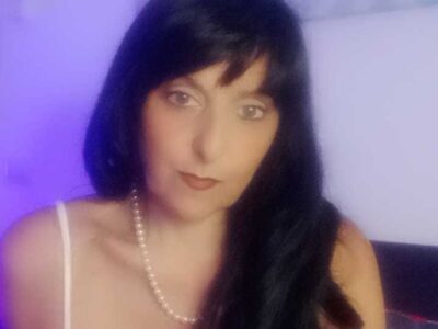 Scopri le antiche tecniche del tantra e imparerai a sciogliere i nodi che bloccano i tesori del nostro corpo e di quello del nostro compagno d'amore .